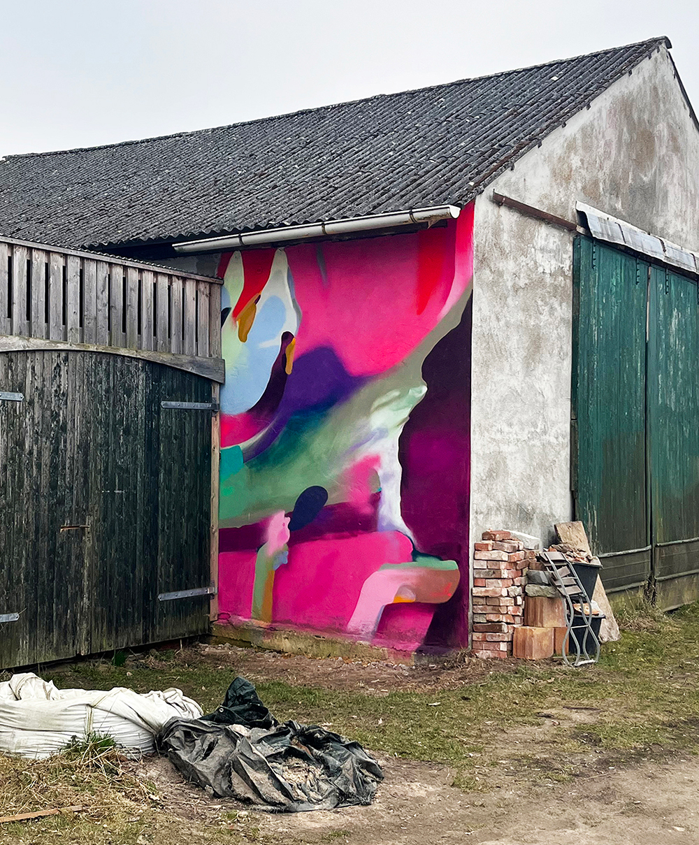 PinkundGold Mural GrossGaddau